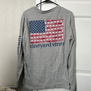 vineyard vines size small long sleeve